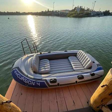 Dom wakacyjny House *